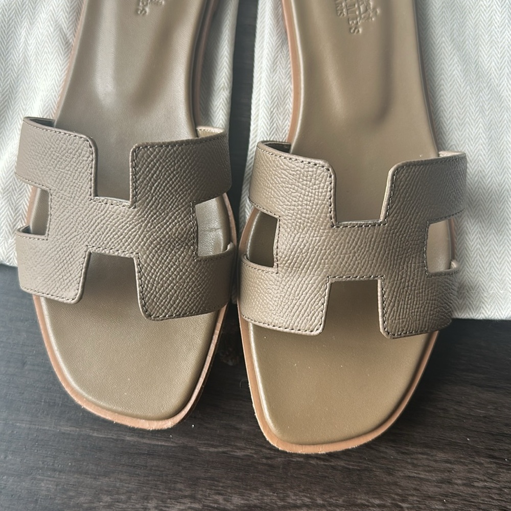 Hermes Tan Sandals - Picture 2 of 6